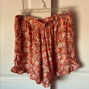 American Eagle Floral Ruffle Hem Shorts